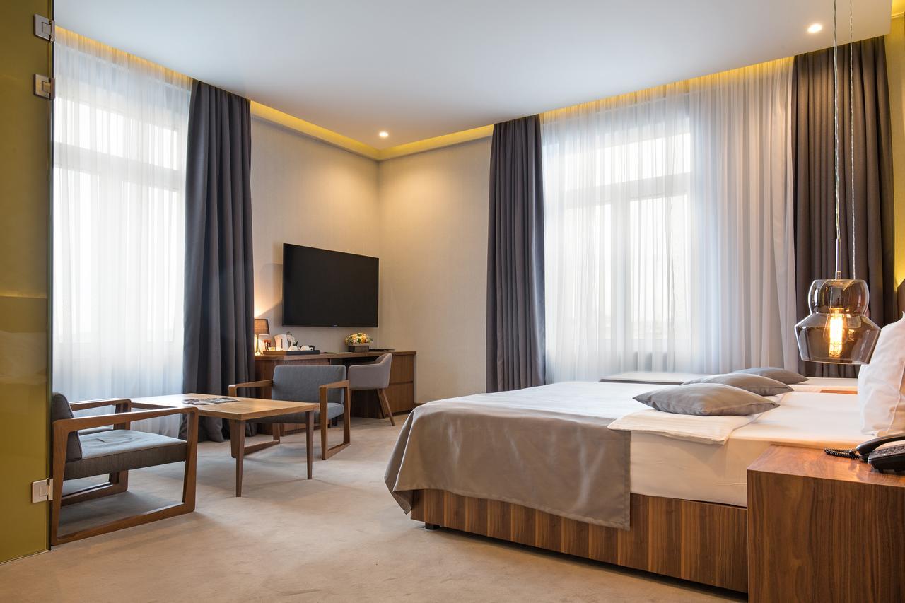 Five Points Square - City Center Belgrade Extérieur photo